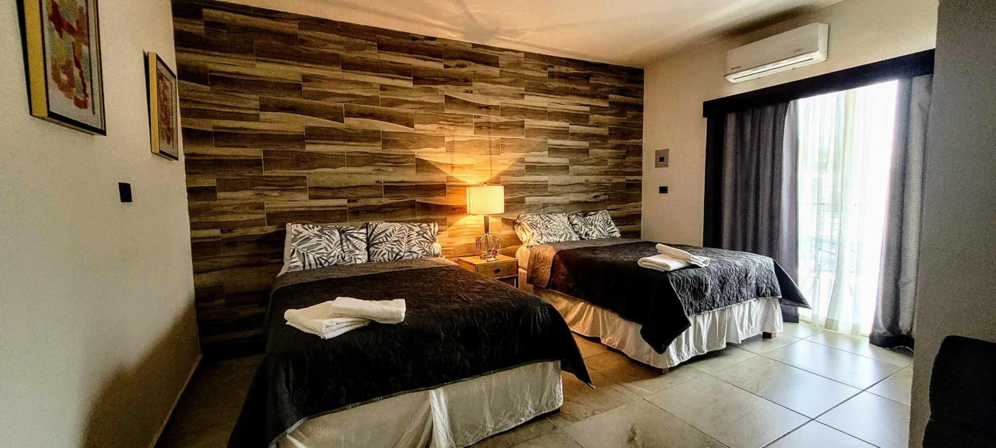 Doña Adelina House Apartahotel